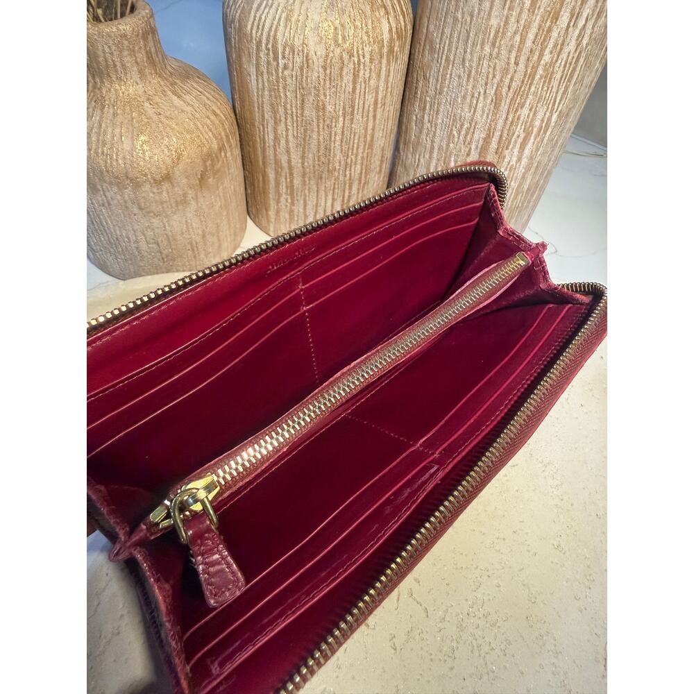 Miu Miu St. Cocco Lux Crocodile-Embossed Zip-Around - Picture 5 of 8